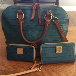 Dooney and Bourke Croco zip zip